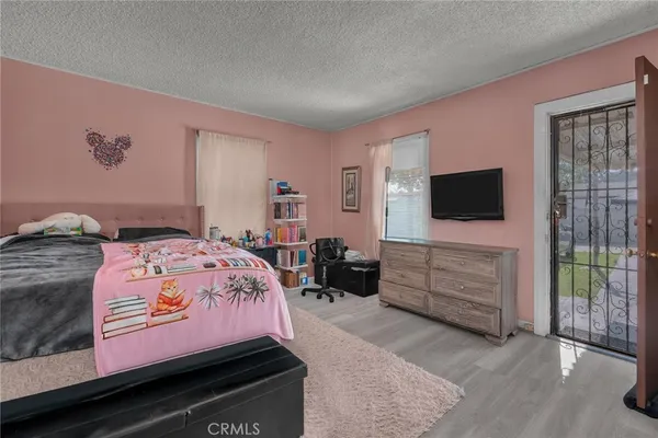 $799,000 | 2000 West 80th Street, Los Angeles, CA 90047
