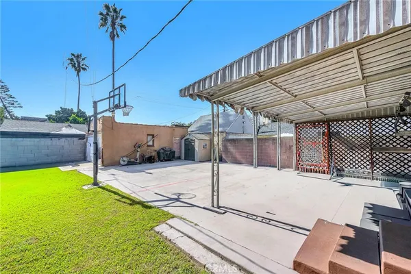 $799,000 | 2000 West 80th Street, Los Angeles, CA 90047