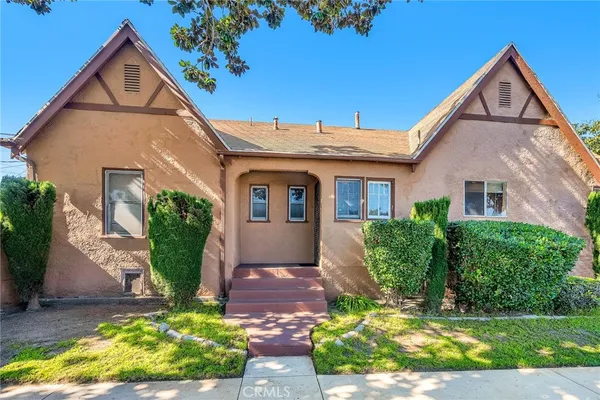 $799,000 | 2000 West 80th Street, Los Angeles, CA 90047