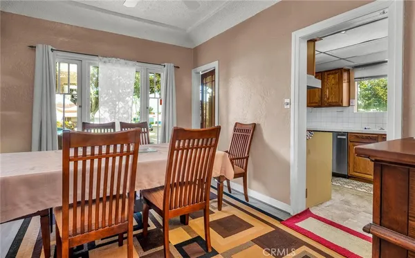 $799,000 | 2000 West 80th Street, Los Angeles, CA 90047