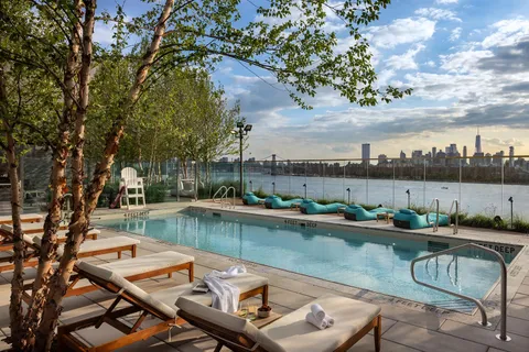 $7,725 | 60 Wharf Drive, Unit 309 | Greenpoint