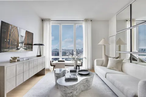 $7,725 | 60 Wharf Drive, Unit 309 | Greenpoint