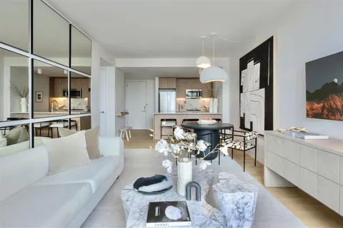 $7,725 | 60 Wharf Drive, Unit 309 | Greenpoint