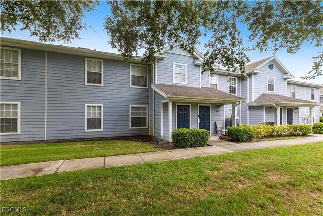 $337,000 | 14895 Pleasant Bay Lane, Unit 5204, Naples, FL 34119