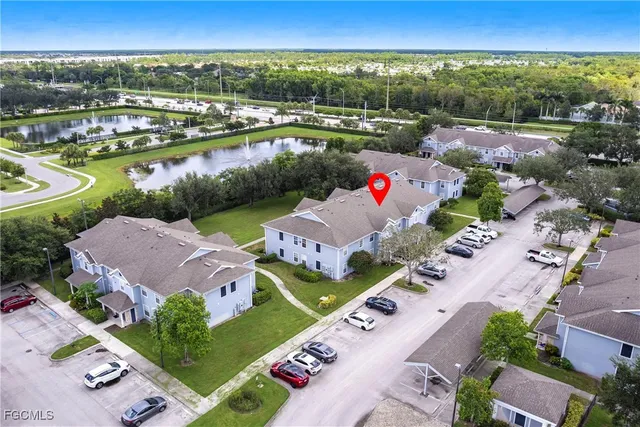 $337,000 | 14895 Pleasant Bay Lane, Unit 5204, Naples, FL 34119