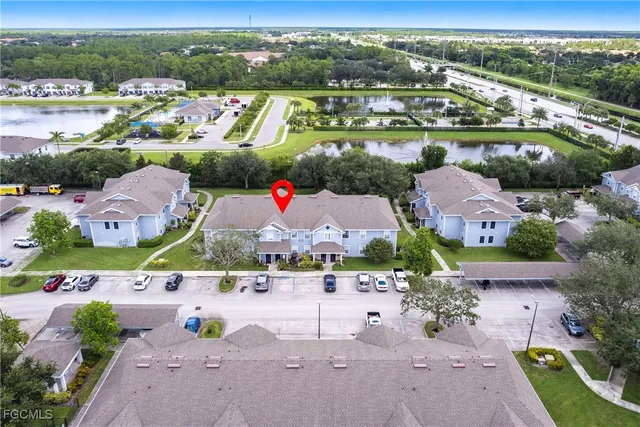 $337,000 | 14895 Pleasant Bay Lane, Unit 5204, Naples, FL 34119