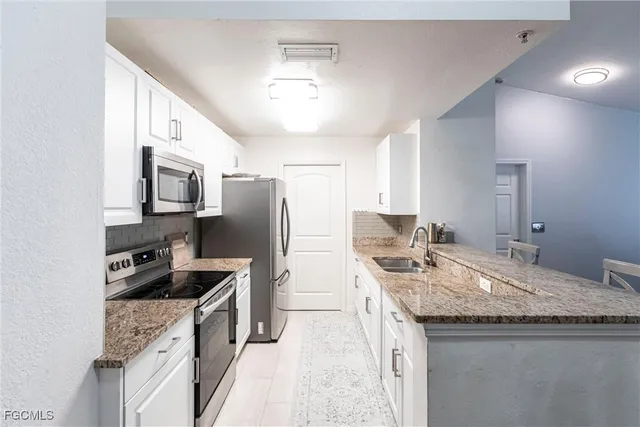 $337,000 | 14895 Pleasant Bay Lane, Unit 5204, Naples, FL 34119