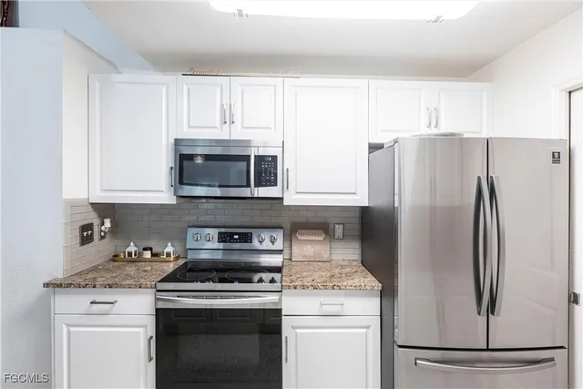 $337,000 | 14895 Pleasant Bay Lane, Unit 5204, Naples, FL 34119