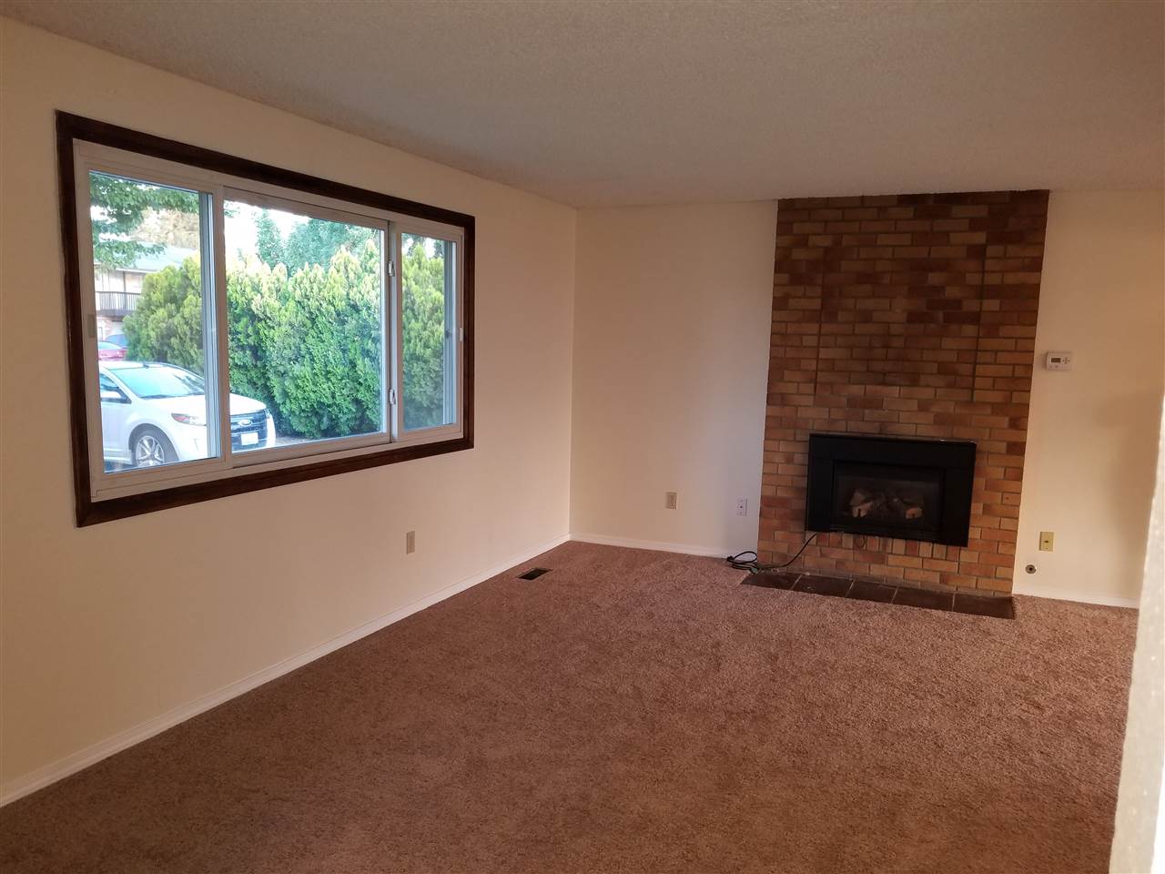 3006 South Whipple Road Spokane Valley, WA 99206 - Photo 2 of 20