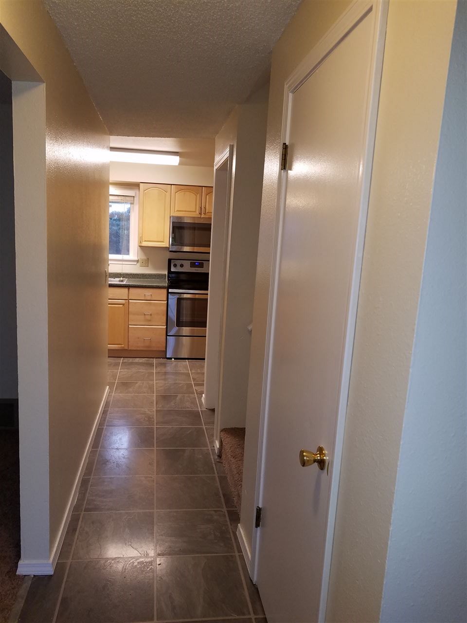 3006 South Whipple Road Spokane Valley, WA 99206 - Photo 3 of 20