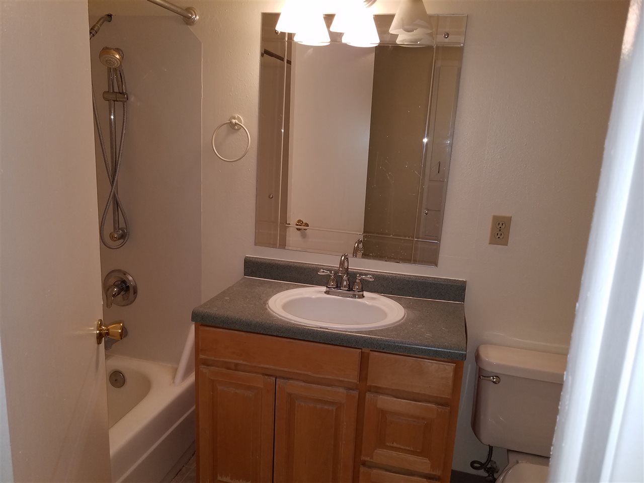 3006 South Whipple Road Spokane Valley, WA 99206 - Photo 8 of 20