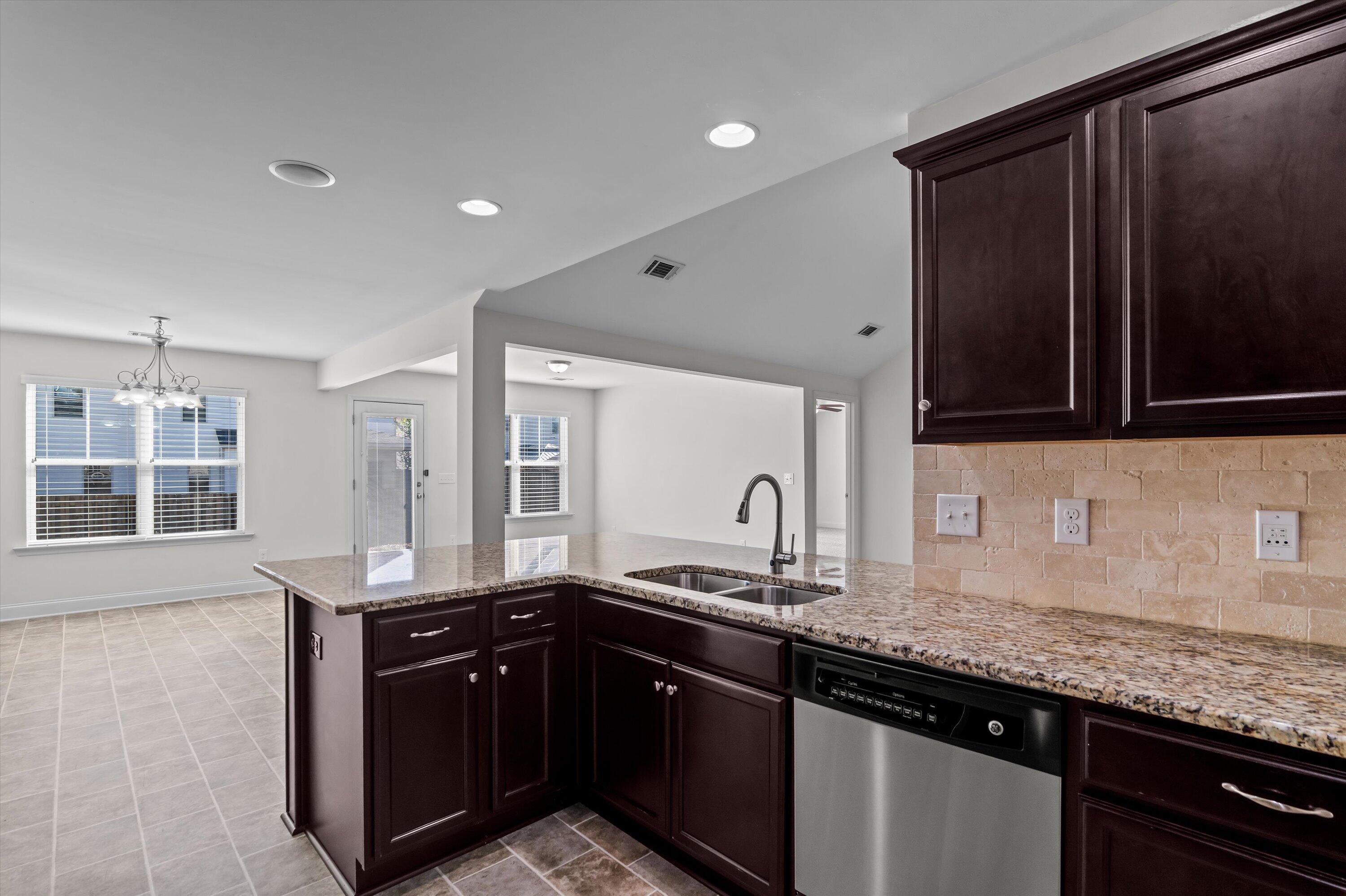 914 Inman Drive Grovetown, GA 30813 - Photo 7 of 22 Granite countertops with tile backsplash