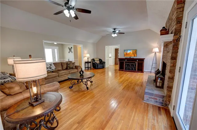 a view of room with furniture and air conditioner vent