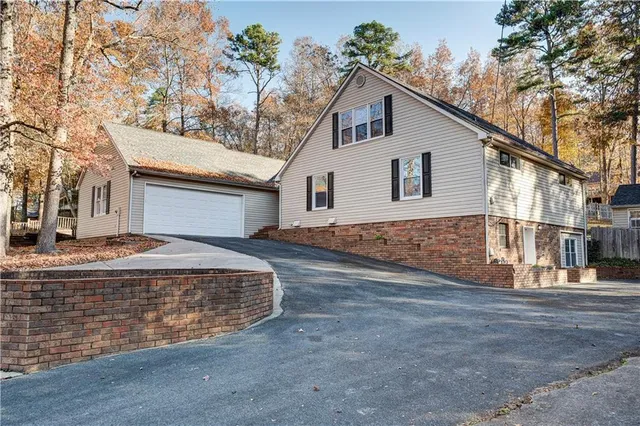 $560,000 | 224 Shadowood Drive Southeast, Calhoun, GA 30701