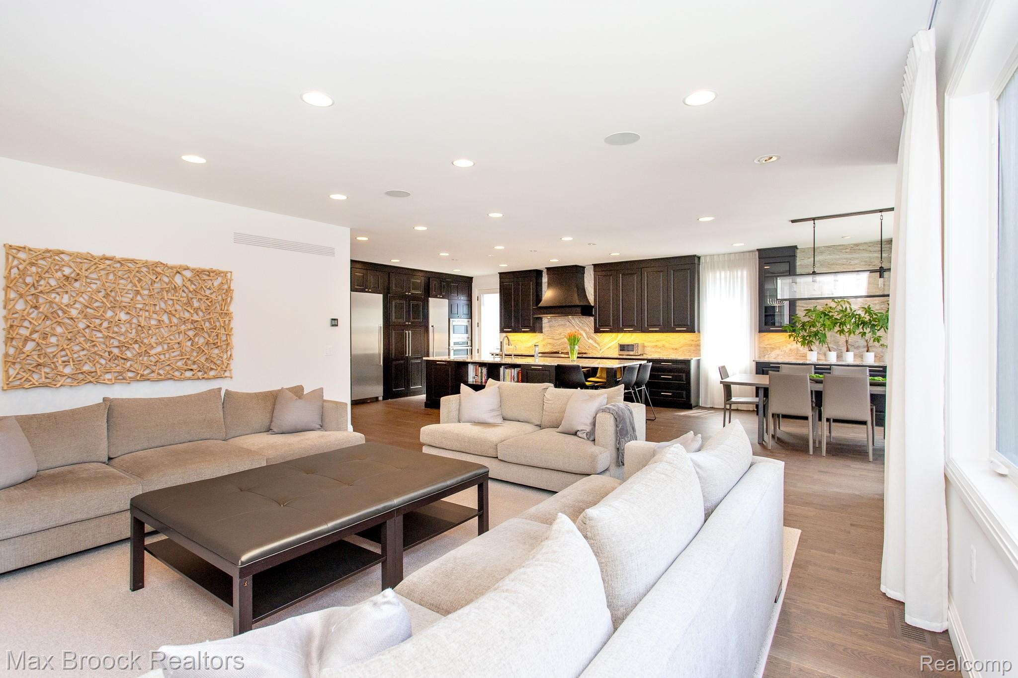 25925 York Road Royal Oak, MI 48067 - Photo 27 of 88 Living area with light wood finished floors and recessed lighting