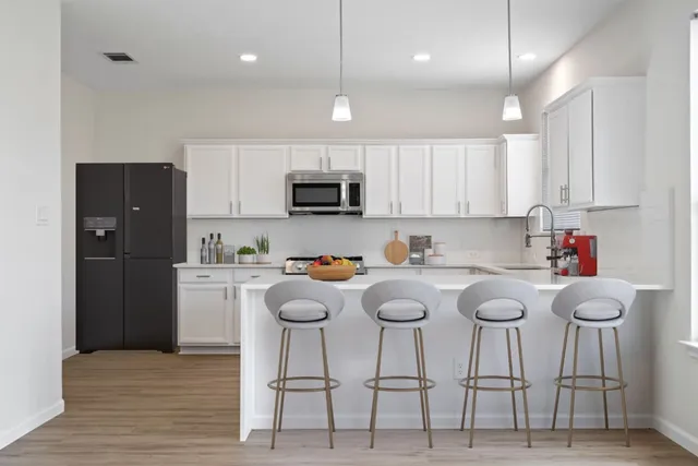 $400,000 | 101 Redwood Drive, Kyle, TX 78640