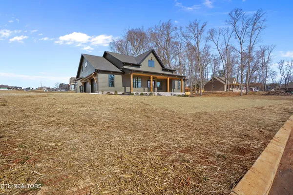 $875,000 | 932 Herbert Drive, Greenback, TN 37742