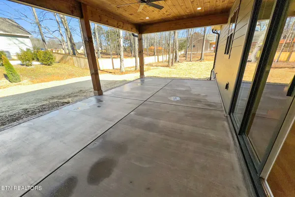 $875,000 | 932 Herbert Drive, Greenback, TN 37742