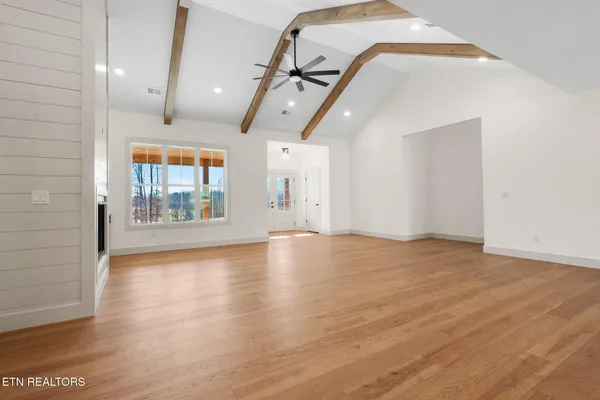 $875,000 | 932 Herbert Drive, Greenback, TN 37742