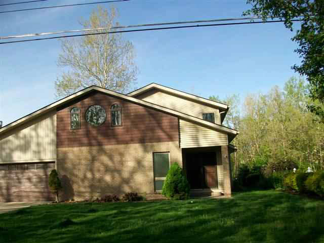 7909 East Cherokee Road Syracuse, IN 46567 - Photo 1 of 6 Gallery Image 1