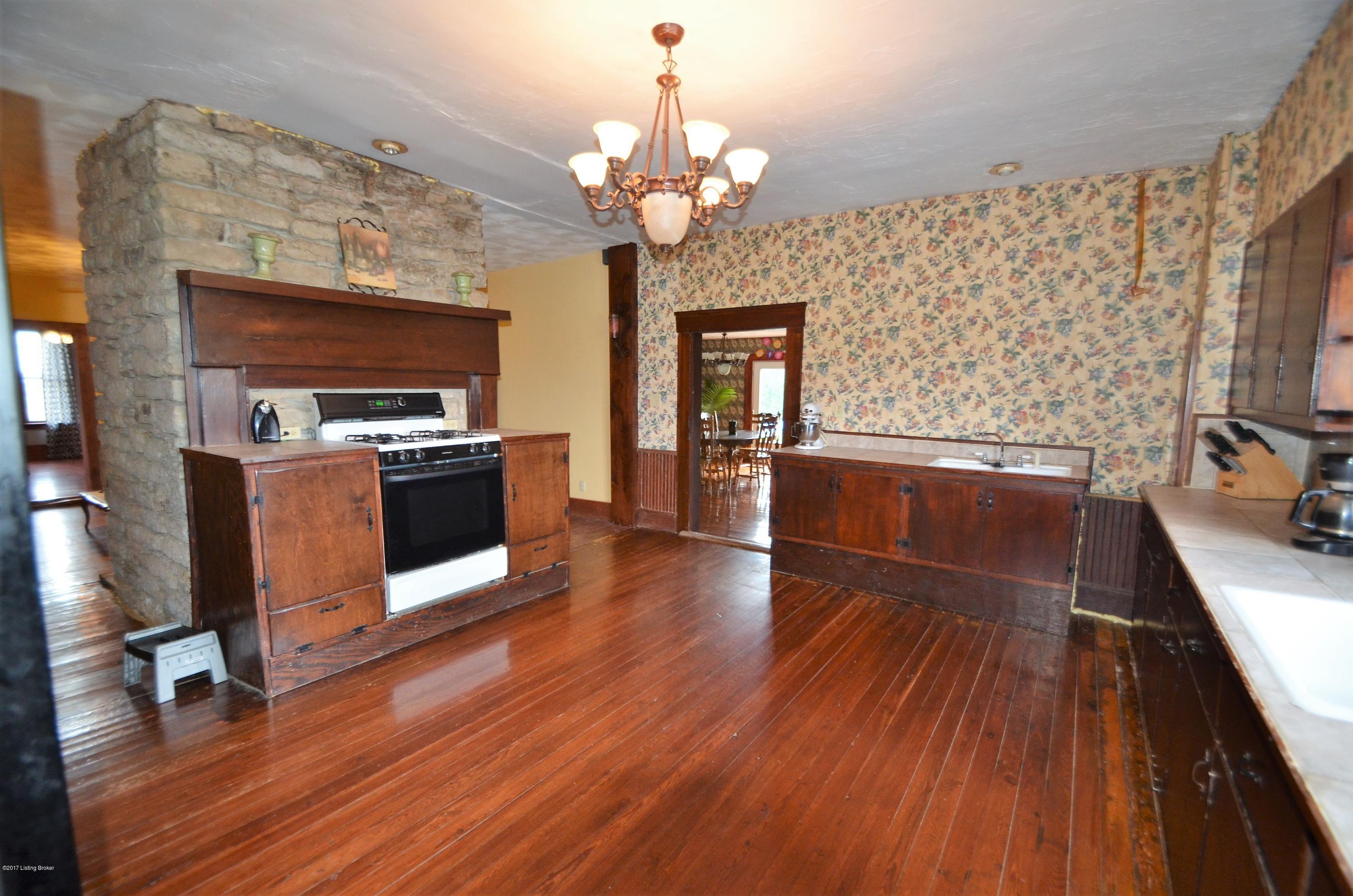 695 Texas Road Springfield, KY 40069 - Photo 15 of 35 DSC_2547