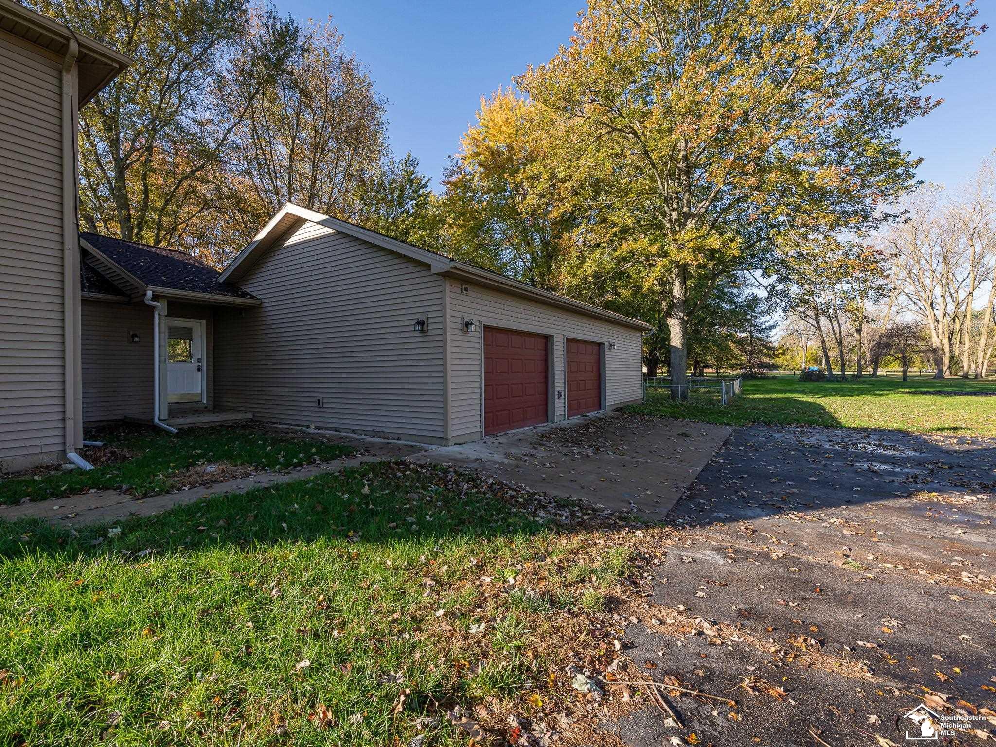 10711 Douglas Road Temperance, MI 48182 - Photo 36 of 41 50192182-856a4d33-7110-4e0a-85d5-47df2c43b245.JPG