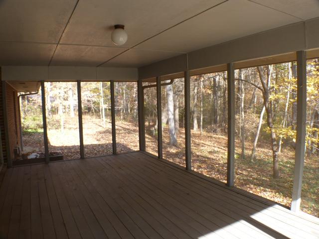 766 Dripping Springs Road Winchester, TN 37398 - Photo 11 of 17 Interior view of screened porch