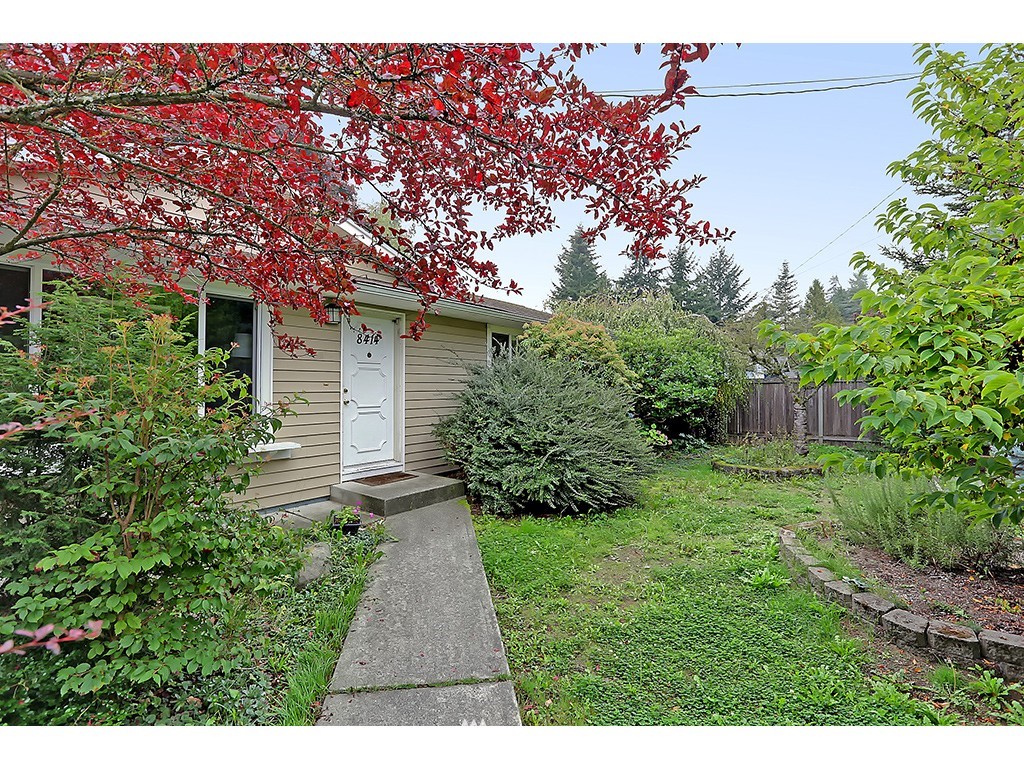 8414 236th Street Southwest Edmonds, WA 98026 - Photo 1 of 15 Gallery Image 1
