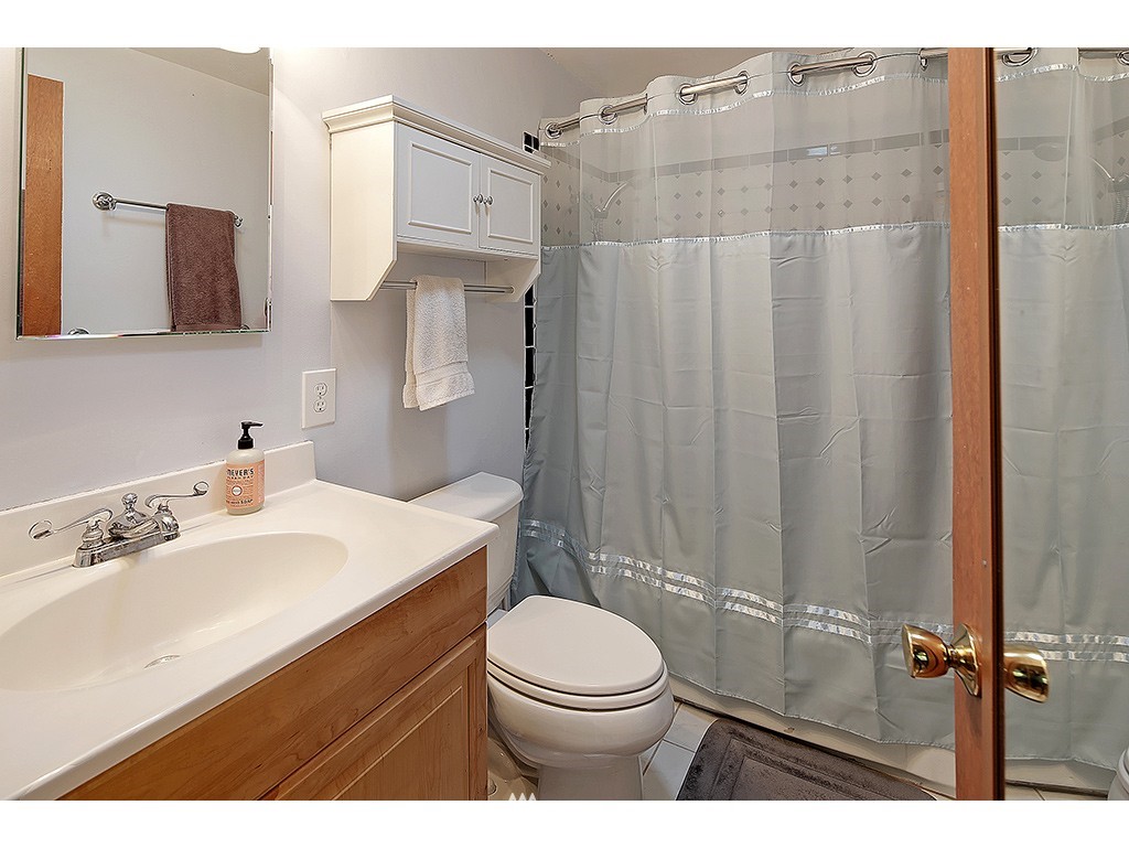 8414 236th Street Southwest Edmonds, WA 98026 - Photo 11 of 15 Gallery Image 11