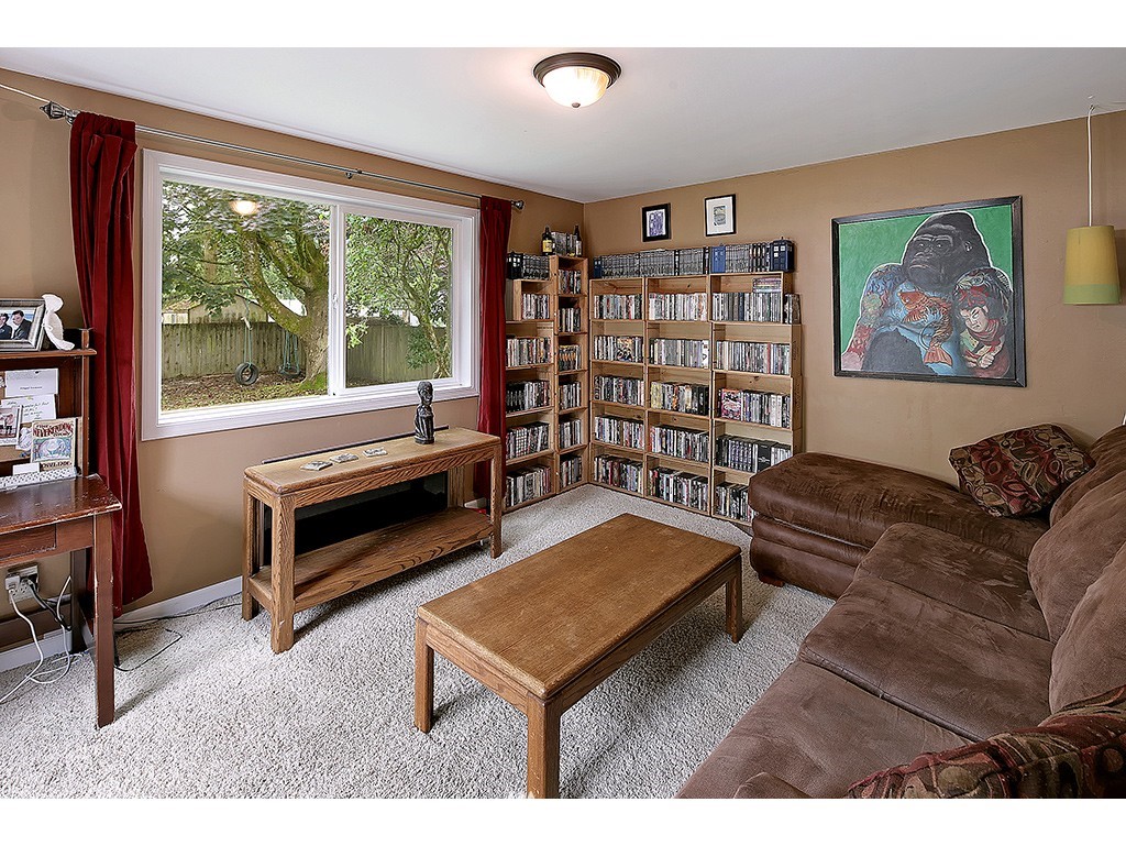 8414 236th Street Southwest Edmonds, WA 98026 - Photo 7 of 15 Gallery Image 7