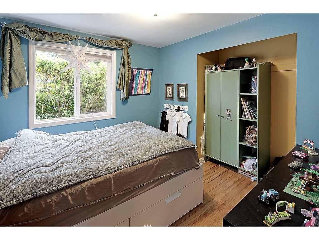 8414 236th Street Southwest Edmonds, WA 98026 - Photo 8 of 15 Gallery Image 8