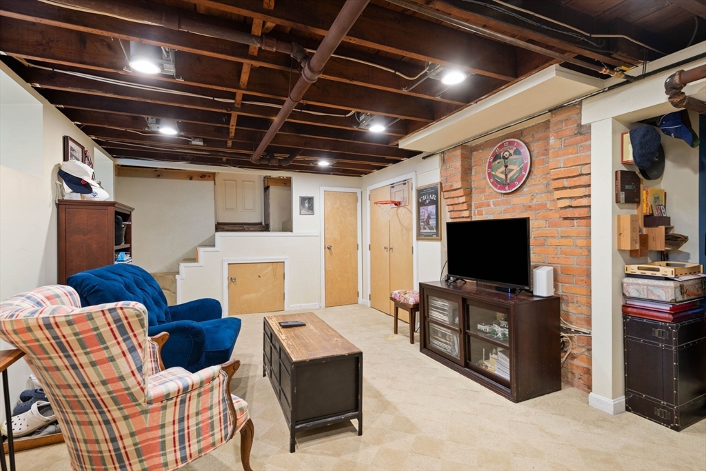 94 Lyman Road North Andover, MA 01845 - Photo 27 of 37 Gallery Image 27