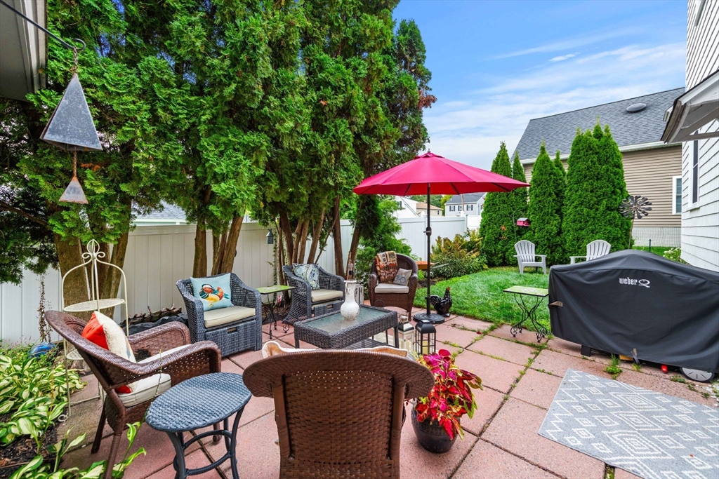 94 Lyman Road North Andover, MA 01845 - Photo 6 of 37 Gallery Image 6