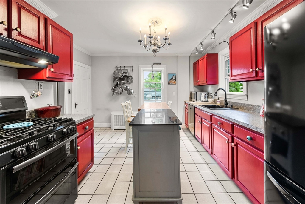 94 Lyman Road North Andover, MA 01845 - Photo 9 of 37 Gallery Image 9