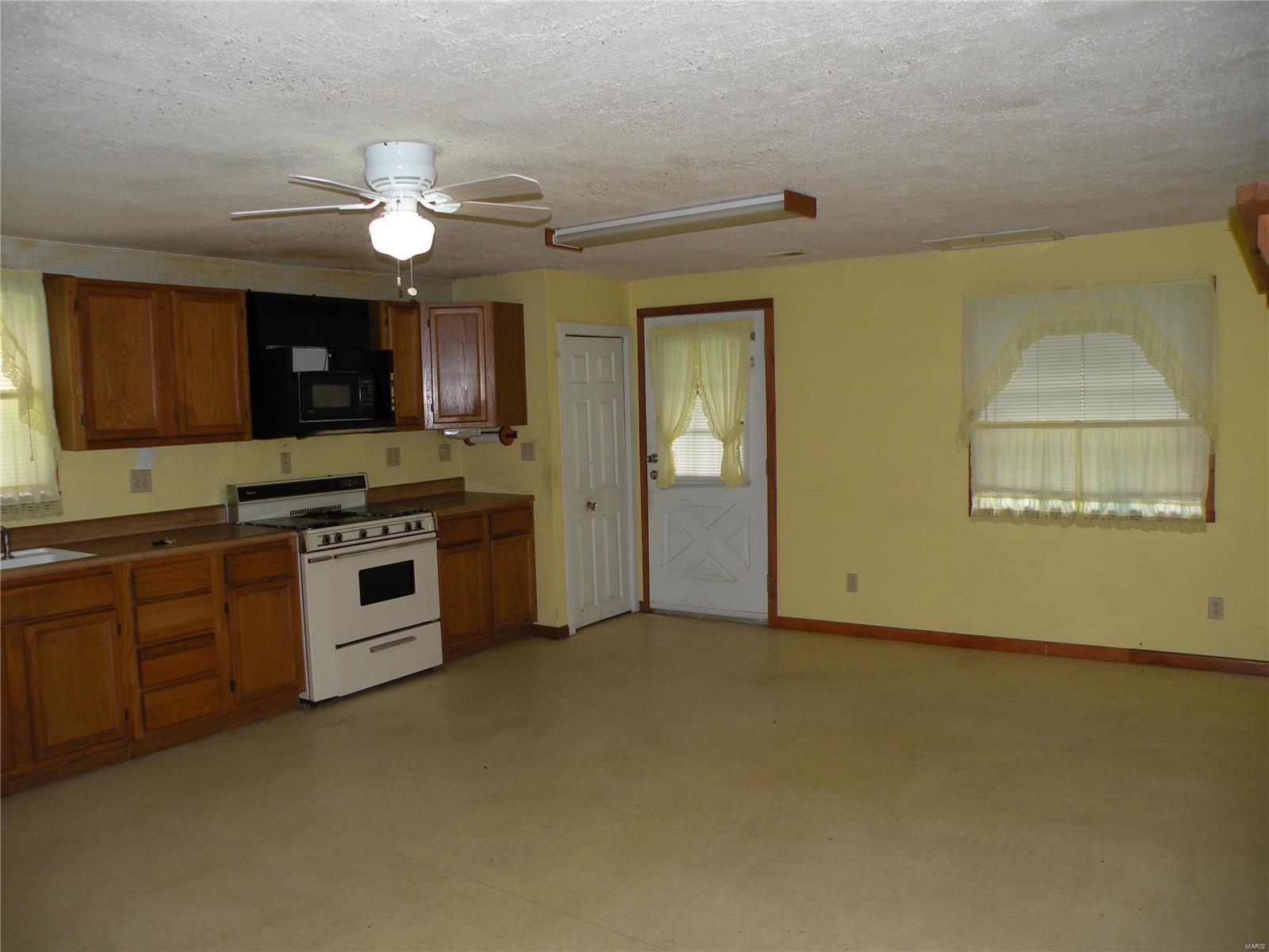 457 Liberty Road Fairview Heights, IL 62208 - Photo 13 of 19 Gallery Image 13