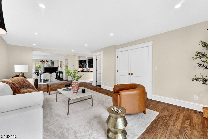 34 Buttonwood Road Essex Fells, NJ 07021 - Photo 6 of 37