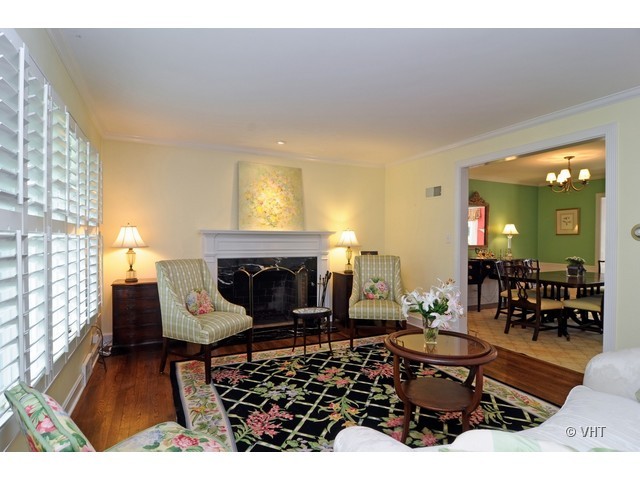 920 Pontiac Road Wilmette, IL 60091 - Photo 3 of 18