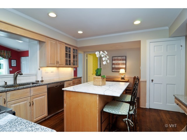 920 Pontiac Road Wilmette, IL 60091 - Photo 4 of 18