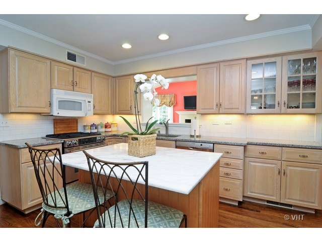 920 Pontiac Road Wilmette, IL 60091 - Photo 5 of 18