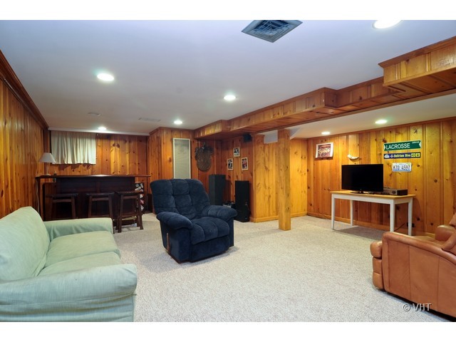920 Pontiac Road Wilmette, IL 60091 - Photo 8 of 18