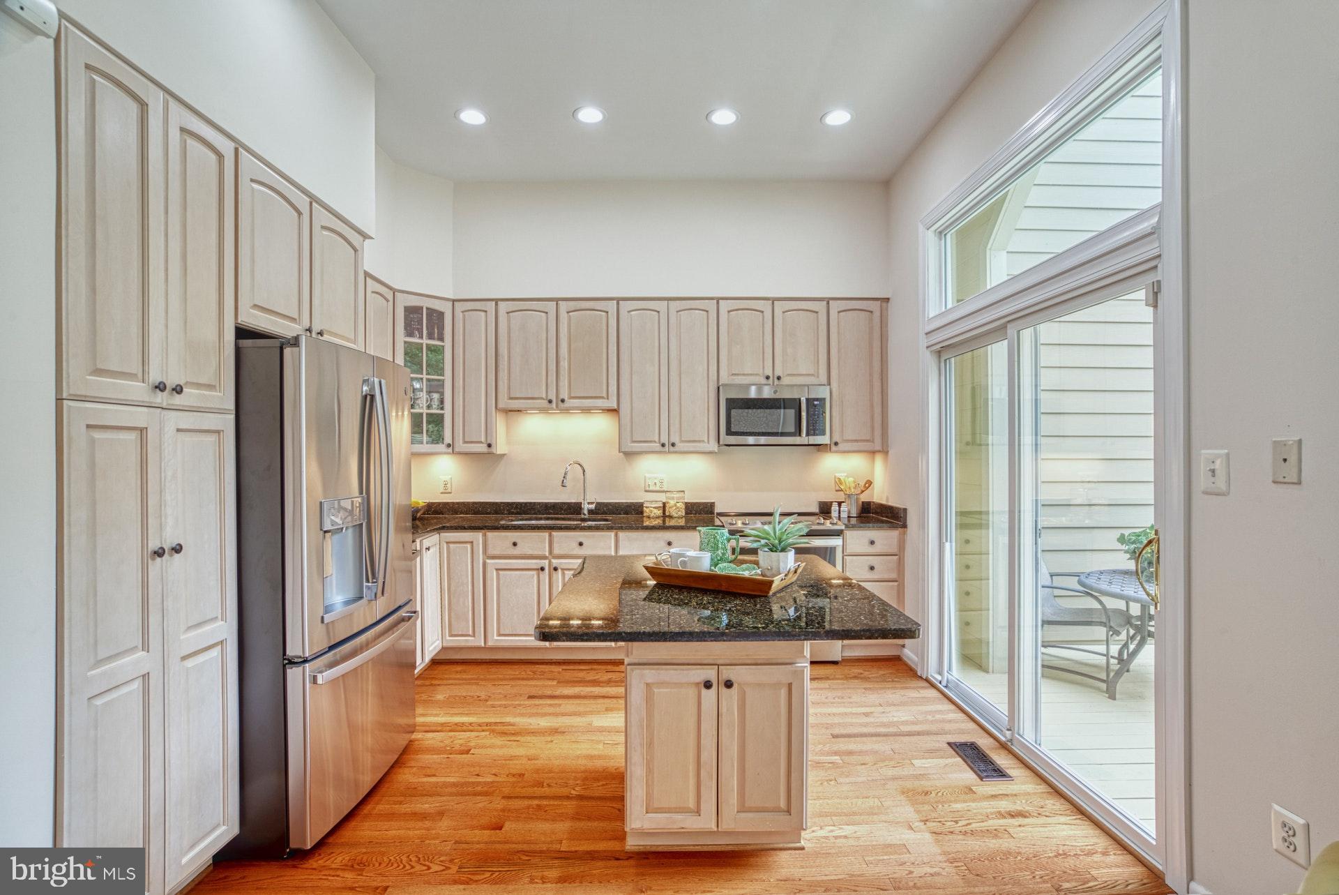 Kitchen has new GE stainless appliances