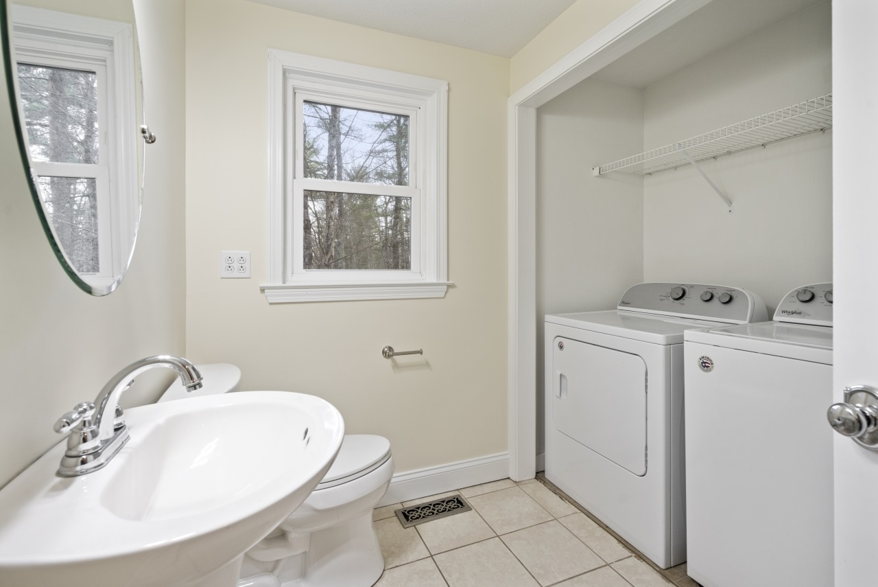 2 Blueberry Hill Road Amherst, NH 03031 - Photo 16 of 37