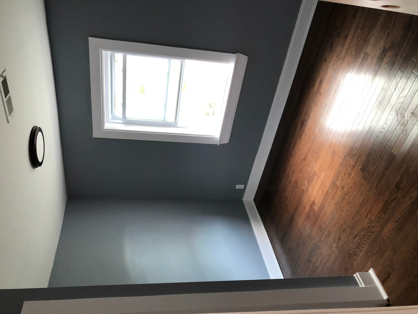 1014 West 19th Street, Unit 2R Chicago, IL 60608 - Photo 5 of 7 a view of stairs