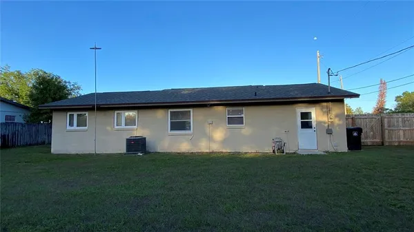 $2,200 | 502 Santiago Avenue, Orlando, FL 32807
