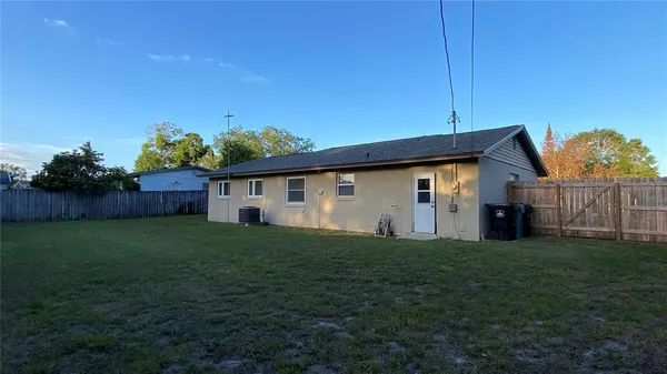 $2,200 | 502 Santiago Avenue, Orlando, FL 32807