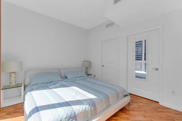 $2,500 | 1945 South Ocean Drive, Unit 502, Hallandale Beach, FL 33009