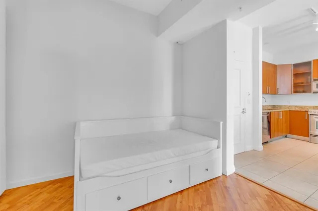 $2,500 | 1945 South Ocean Drive, Unit 502, Hallandale Beach, FL 33009