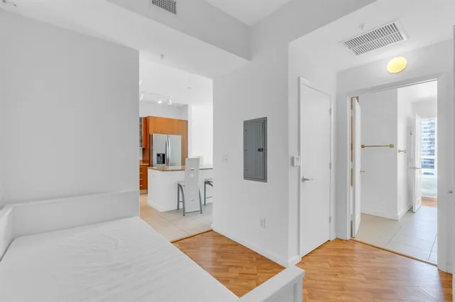 $2,500 | 1945 South Ocean Drive, Unit 502, Hallandale Beach, FL 33009