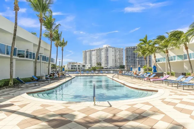 $2,500 | 1945 South Ocean Drive, Unit 502, Hallandale Beach, FL 33009