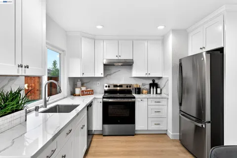 $1,499,000 | 32508 Regents Boulevard, Union City, CA 94587